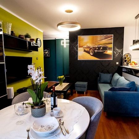 Torre Verona Apartment - 70M2, Terrace, Garage คราคูฟ ภายนอก รูปภาพ