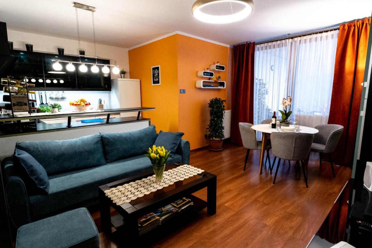 Torre Verona Apartment - 70M2, Terrace, Garage คราคูฟ ภายนอก รูปภาพ